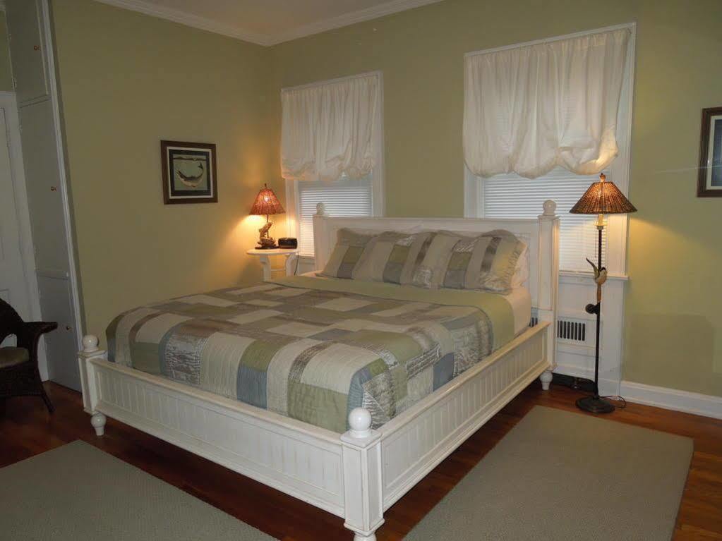 Farrell House Lodge At Sunnybrook Trout Club Sandusky Exteriör bild